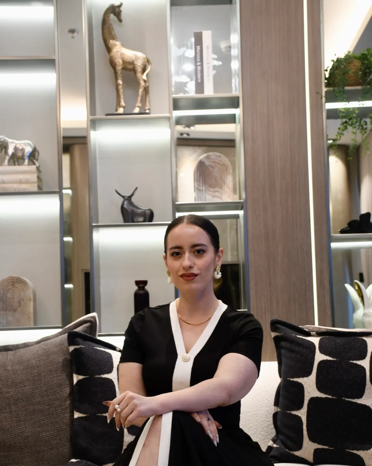 Ecem Reyhan, bir Dubai projesinin tanıtım katında